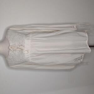 Preloved Da-Nang Women's White Blouse Size Medium